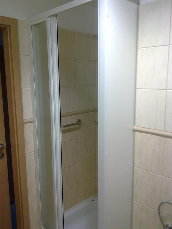 Eszterhazy Karoly Egyetem Hotel Егер Стая снимка
