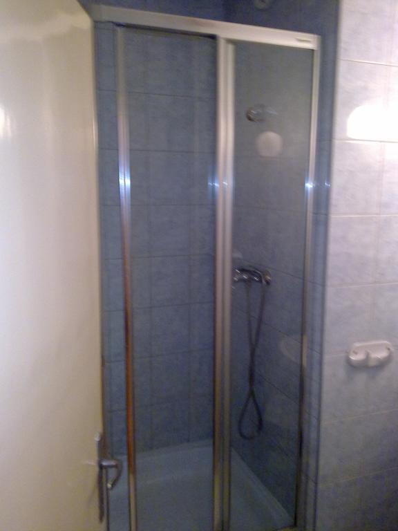 Eszterhazy Karoly Egyetem Hotel Егер Екстериор снимка