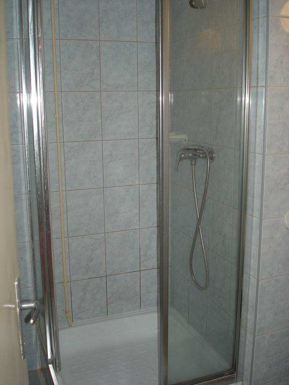 Eszterhazy Karoly Egyetem Hotel Егер Стая снимка